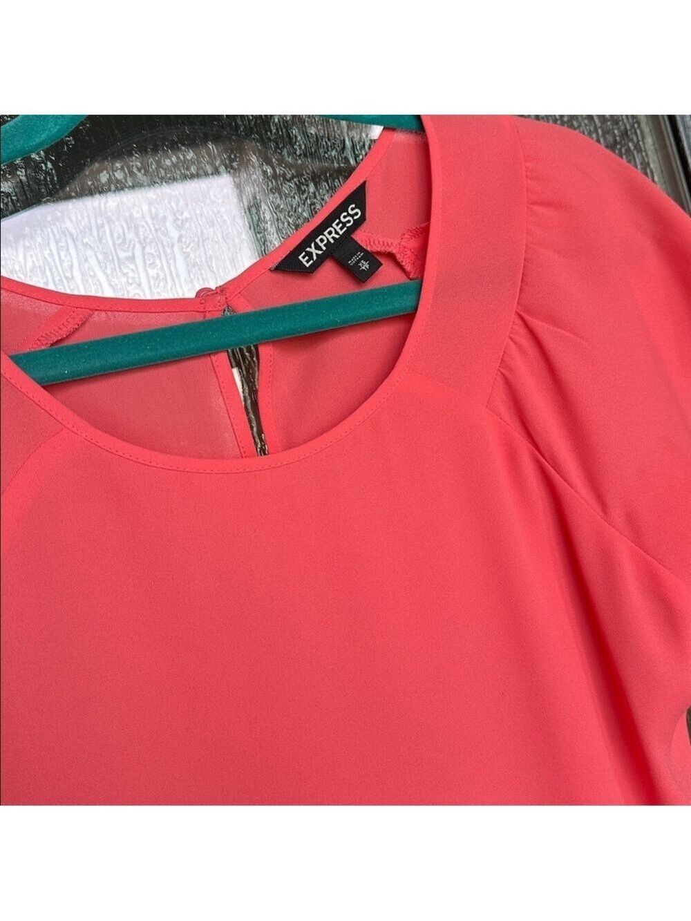 Express Women's Coral Blouse - Picture 5 of 6